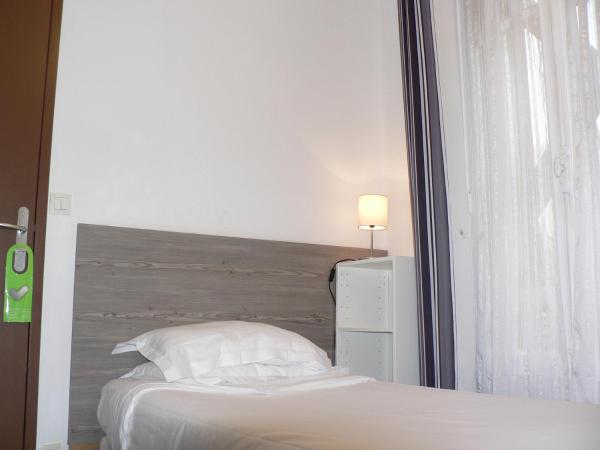 Htel Les Alizs : photo 3 de la chambre chambre simple - vue sur cour