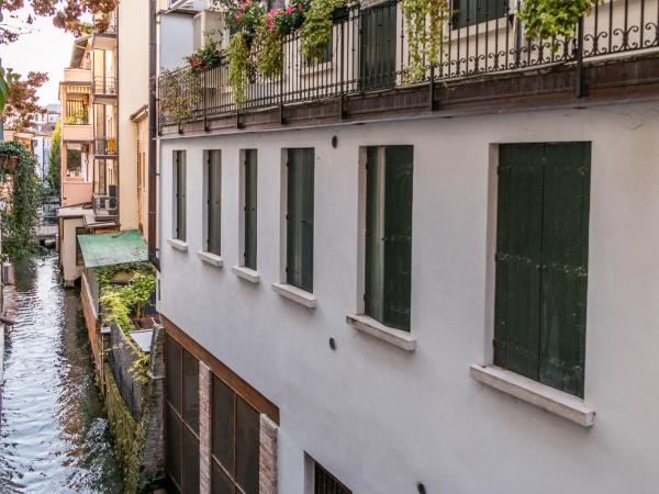 Collalto24 : photo 10 de la chambre chambre deluxe double ou lits jumeaux