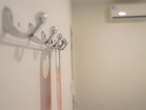 Tuk Tuk Hostel : photo 2 de la chambre chambre simple avec salle de bains commune