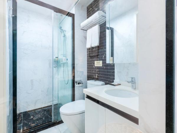 深圳金中环服务公寓-深业上城店 Golden Central Serviced Residence Shenzhen-UpperHills : photo 1 de la chambre chambre double deluxe