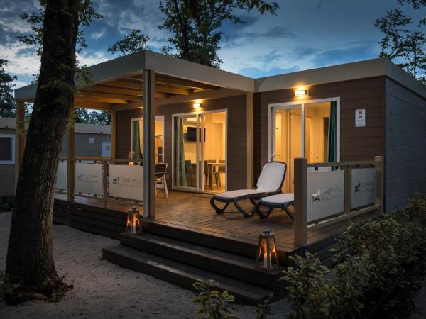 Mobile Homes Premium Relax Park Umag by Camp4You : photo 2 de la chambre mobile home