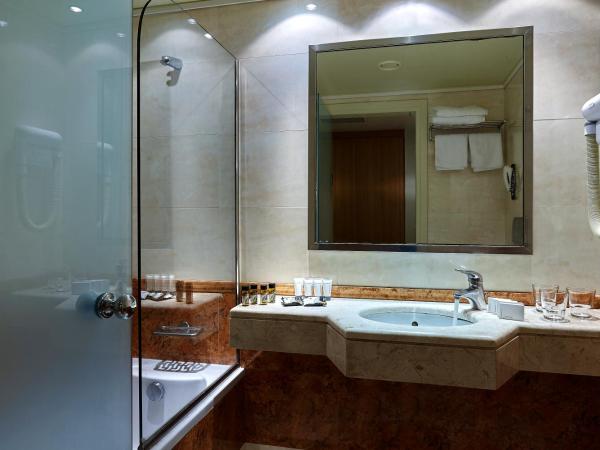 Atrion Hotel : photo 1 de la chambre chambre triple