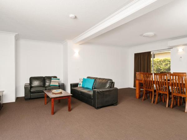 Wollongbar Motel : photo 2 de la chambre appartement 3 chambres avec 2 salles de bains