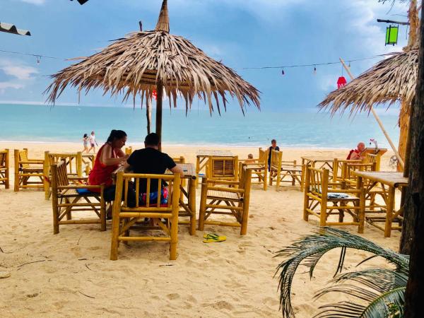 Lanta Palm Beach Resort , Beach Bungalow - Koh Lanta : photo 7 de la chambre chambre double ou lits jumeaux standard