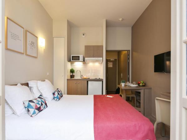 Appart'City Confort Reims Centre : photo 2 de la chambre appartement avec terrasse