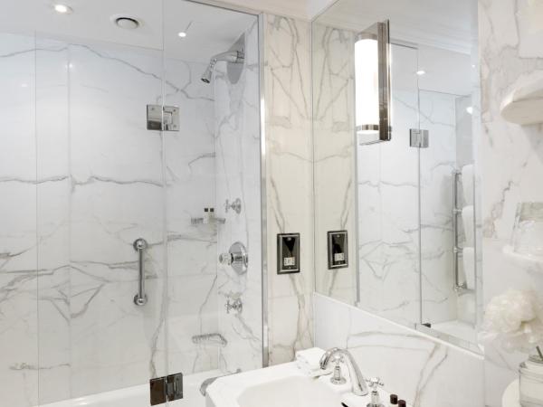 The Athenaeum Hotel & Residences : photo 4 de la chambre chambre supérieure