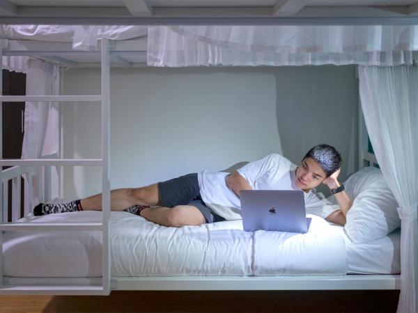 BED Friends Poshtel : photo 3 de la chambre lit dans dortoir pour hommes de 4 lits