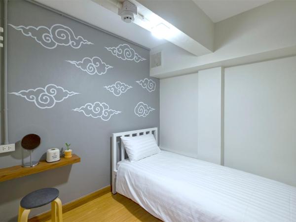 BED Friends Poshtel : photo 3 de la chambre chambre simple avec salle de bains commune