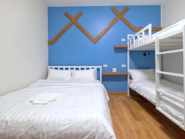 BED Friends Poshtel : photo 4 de la chambre chambre familiale avec salle de bains