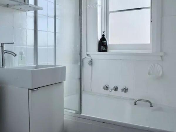 Cosy 3 Bedroom Apartment In Trendy Haberfield : photo 8 de la chambre appartement