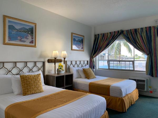 International Inn on the Bay : photo 1 de la chambre chambre double - vue sur piscine