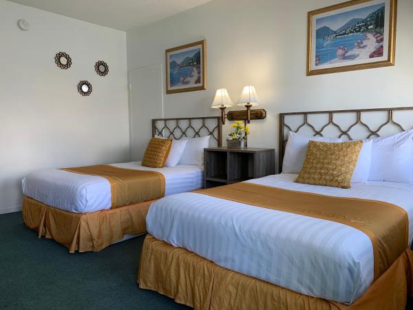 International Inn on the Bay : photo 4 de la chambre chambre double - vue sur piscine