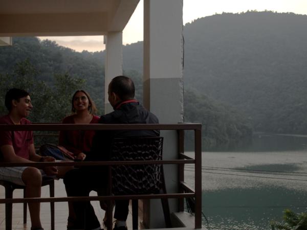 Hotel Himalayan Vacation : photo 3 de la chambre chambre lit king-size supérieure