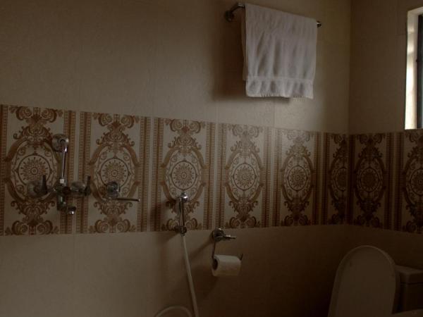 Hotel Himalayan Vacation : photo 2 de la chambre chambre familiale - vue sur lac