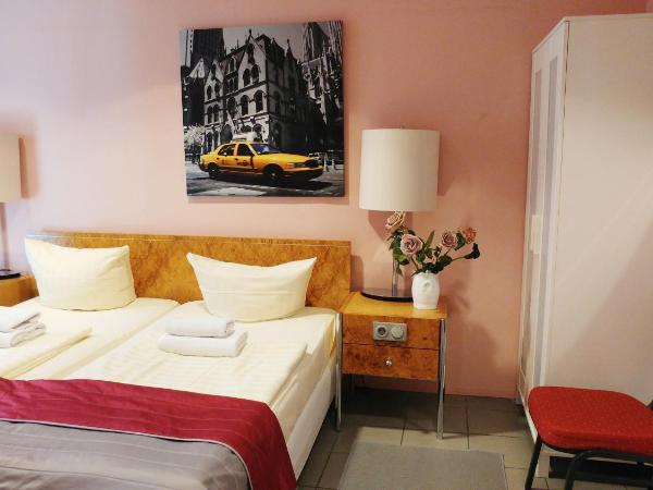 Hotel M68 : photo 8 de la chambre chambre double