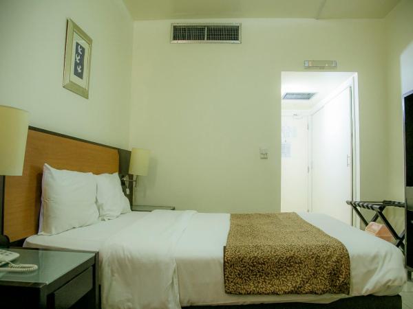 Phoenicia Grand Hotel : photo 2 de la chambre chambre simple standard