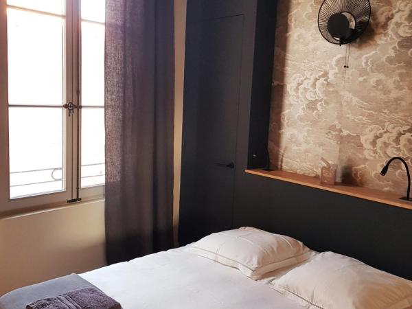 La Magnanerie de l'Isle B&B : photo 6 de la chambre suite familiale avec balcon