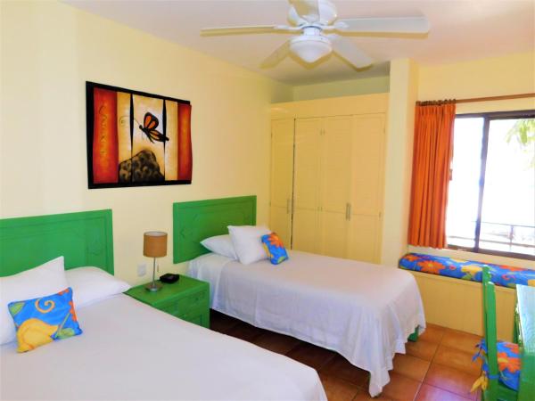 Nautibeach Beach Front Condos in North Beach : photo 7 de la chambre appartement 2 chambres - vue sur mer