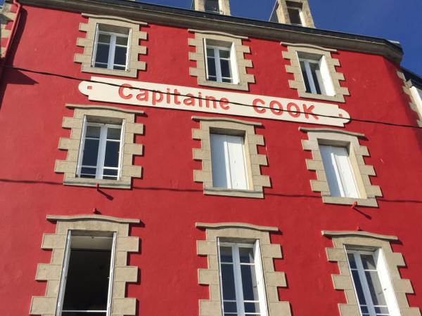 Appartement Design III - Port du Rosmeur - Douarnenez : photo 10 de la chambre appartement - vue sur mer