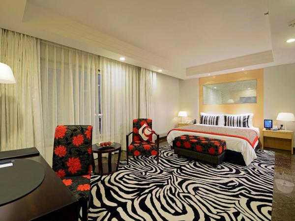 Radisson Blu Hotel Ahmedabad : photo 6 de la chambre suite junior
