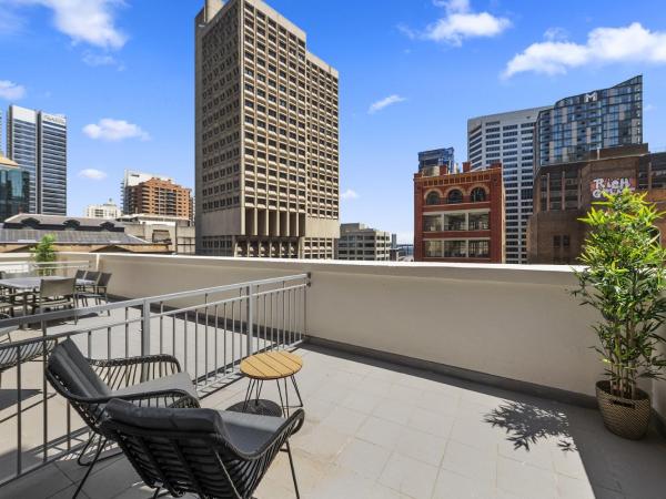 YEHS Hotel Sydney QVB : photo 2 de la chambre chambre lits jumeaux avec balcon