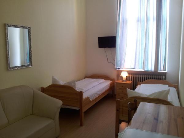 Pension Im Bett : photo 1 de la chambre chambre lits jumeaux