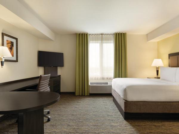 Park Inn by Radisson, Calgary Airport North, AB : photo 2 de la chambre suite studio queen - non-fumeurs