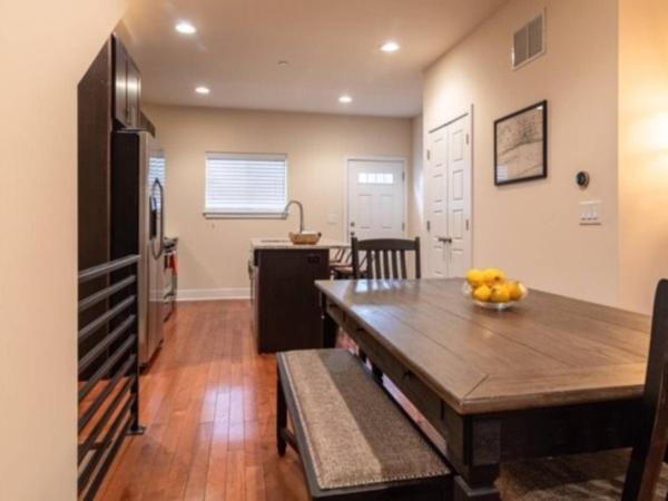 Beautiful Lux 4 Bedroom*Near PENN/CHOP*Roof Deck : photo 10 de la chambre maison 4 chambres