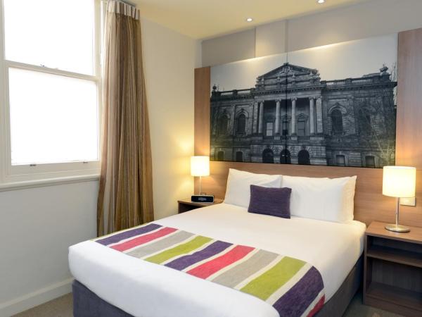 Grosvenor Hotel Adelaide : photo 4 de la chambre chambre standard lit queen-size