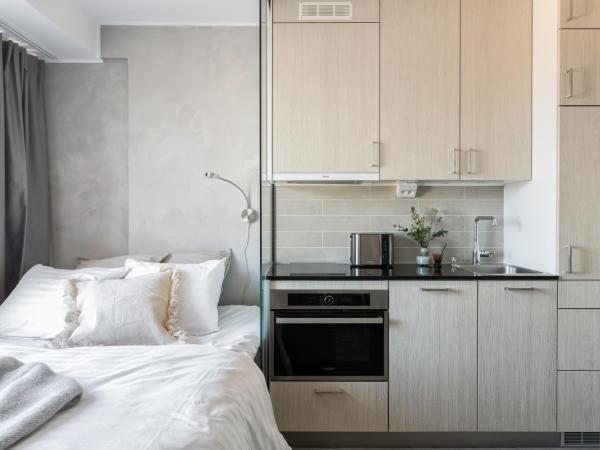 Noli Sörnäinen : photo 2 de la chambre compact-studio with a view