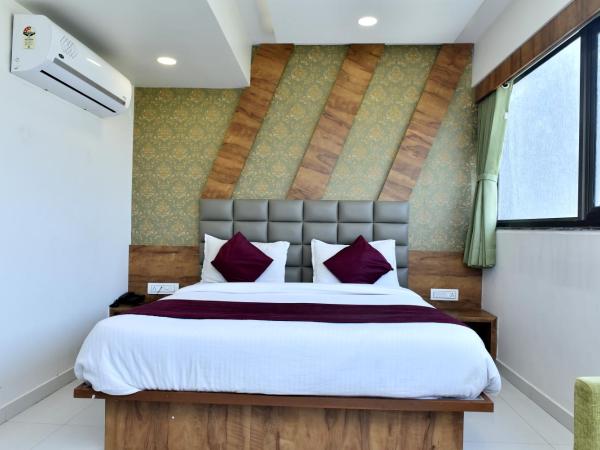 Hotel Royal King by Sky Stays : photo 9 de la chambre chambre deluxe - réservée aux indiens