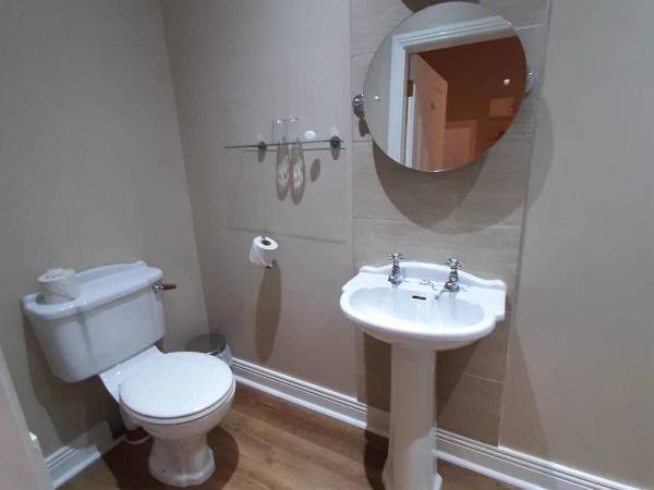 JBs Bar & Guest Accommodation : photo 6 de la chambre chambre triple standard