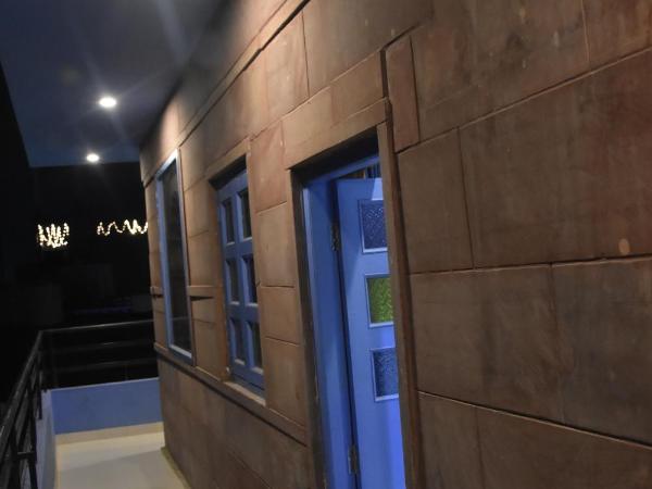 The Kutumb Villa - A Heritage Home Stay : photo 3 de la chambre chambre lit king-size supérieure