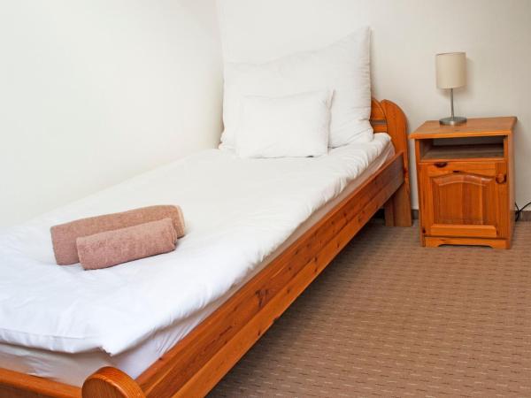 Grand Slam Park Inn : photo 6 de la chambre chambre triple