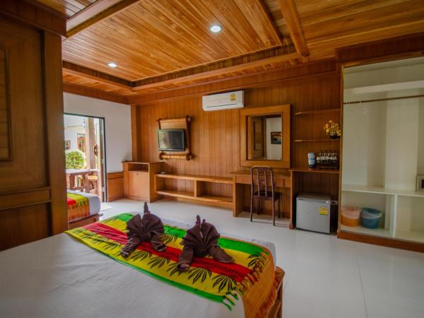 Khum Laanta Resort - SHA Extra Plus : photo 1 de la chambre bungalow de luxe lits jumeaux