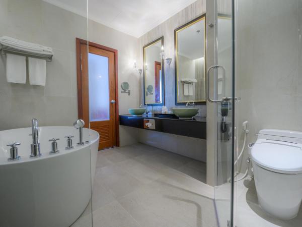 The Empress Premier Chiang Mai - SHA Extra Plus : photo 7 de la chambre suite royale premier