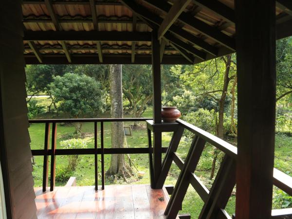 Villa Darakorn Hill Country House : photo 6 de la chambre bungalow - vue sur jardin