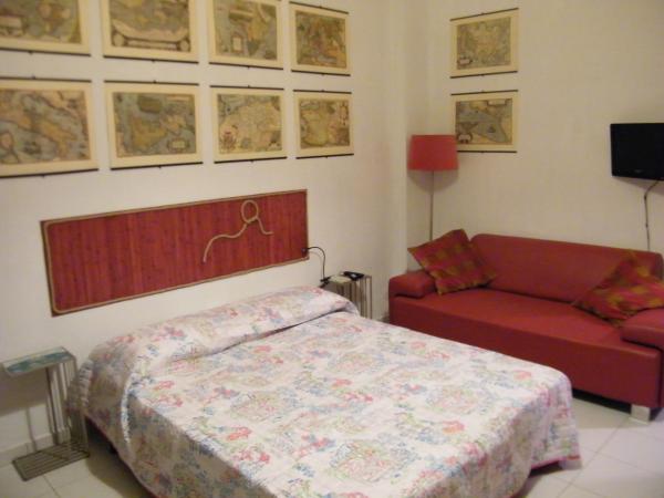 B&Bvintage5bis : photo 8 de la chambre chambre double standard avec salle de bains commune