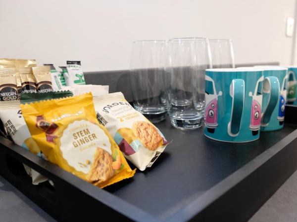 Rosemary House Accommodation-Nr Chew Valley : photo 3 de la chambre chambre familiale avec douche 