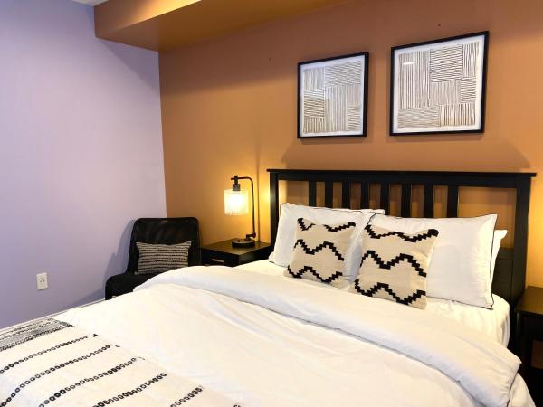 Alina & Fanny - Philadelphia 1210 Mt Vernon St : photo 5 de la chambre chambre lit queen-size