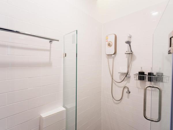 Spinomad hostel : photo 5 de la chambre chambre lits jumeaux standard avec salle de bains commune