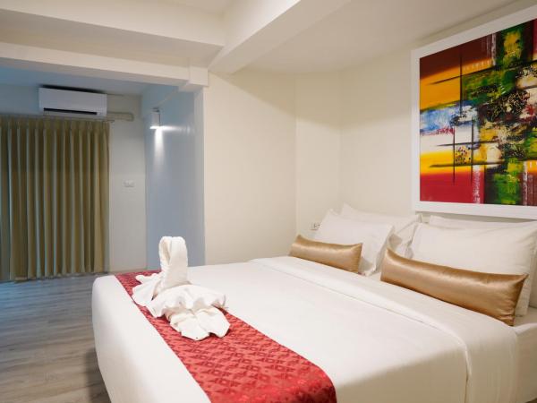 Sawasdee House : photo 4 de la chambre chambre double de luxe avec fenêtre