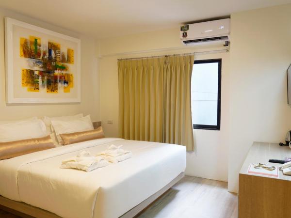 Sawasdee House : photo 2 de la chambre chambre double supérieure avec fenêtre