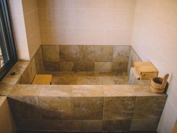 和正堂・禅 : photo 8 de la chambre chambre lits jumeaux avec salle de bains