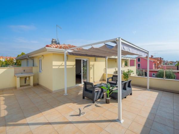 Apartment Kraljevic : photo 8 de la chambre appartement avec terrasse