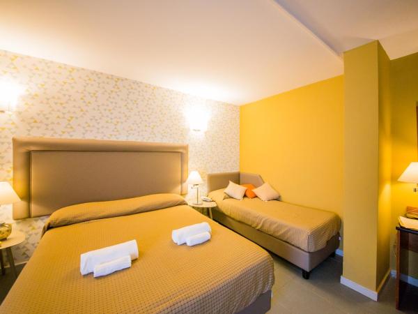 Albergo Athenaeum : photo 10 de la chambre chambre triple