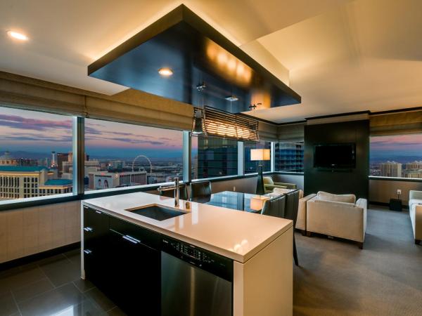 Secret Suites At Vdara : photo 6 de la chambre appartement - vue sur lac
