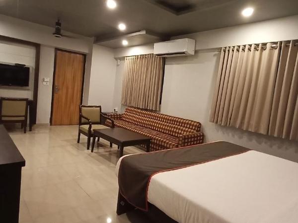 Hotel Maan Residency : photo 1 de la chambre suite