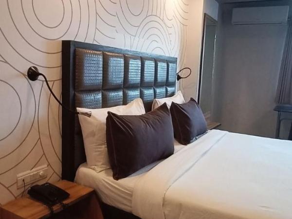 Hotel Maan Residency : photo 5 de la chambre suite exécutive