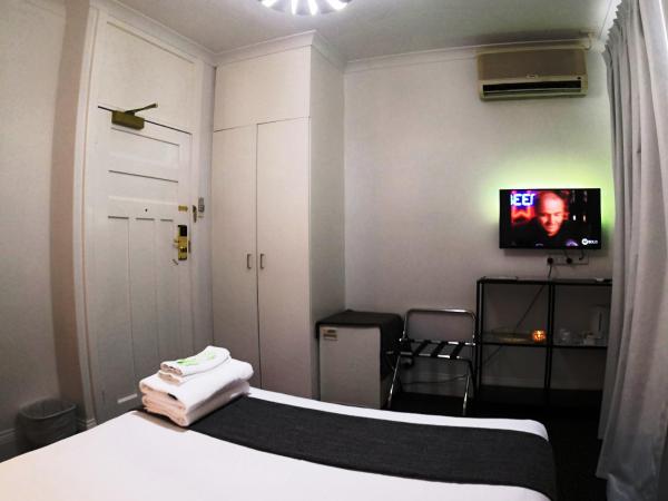 Criterion Hotel Perth : photo 9 de la chambre chambre standard lit queen-size